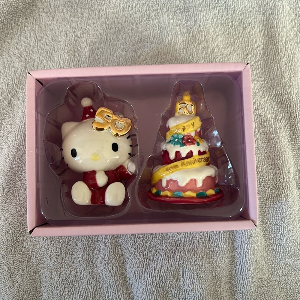 Hello Kitty 50th Anniversary Salt & Pepper Shakers